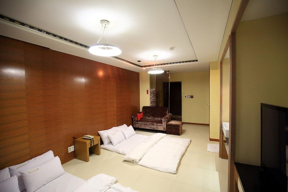 Gallery Tourist Hotel Tchongjong Exteriér fotografie